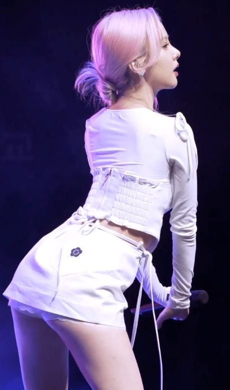 ICkjFqyb kpop gg ass 08.jpg